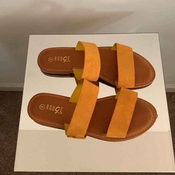 Flat Sandals - Picture 2 of 2